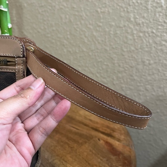 CELINE VINTAGE POUCH - Picture 13 of 16